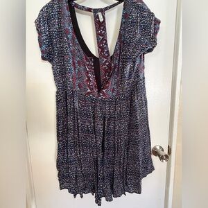 Patterned V-Neck Women's Top